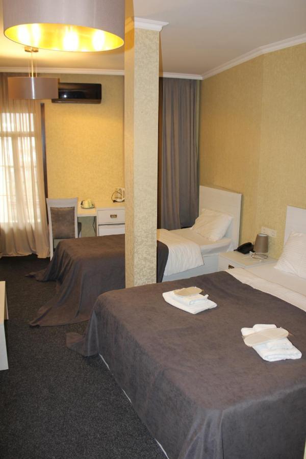 Hotel Plaza Tiflis Exterior foto